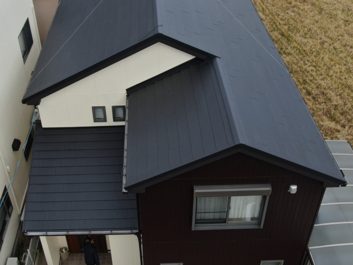 滋賀県守山市で外壁塗装・屋根カバー工法で工事をさせて頂きました。