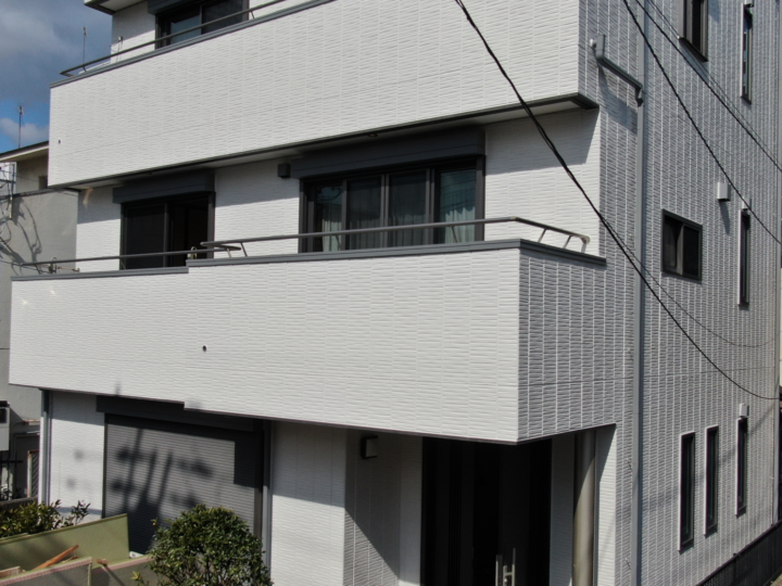 滋賀県大津市にて外壁塗装・屋根工事をさせて頂きました。