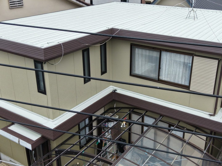 滋賀県草津市にて屋根工事・外壁塗装をさせて頂きました。