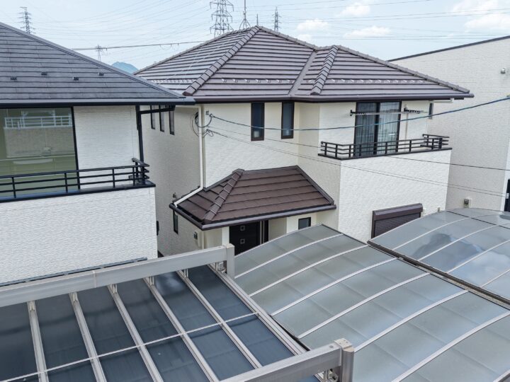 滋賀県草津市にて外壁塗装・防水工事・シール工事をさせて頂きました。