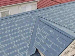 屋根　劣化　屋根工事　カバー工法